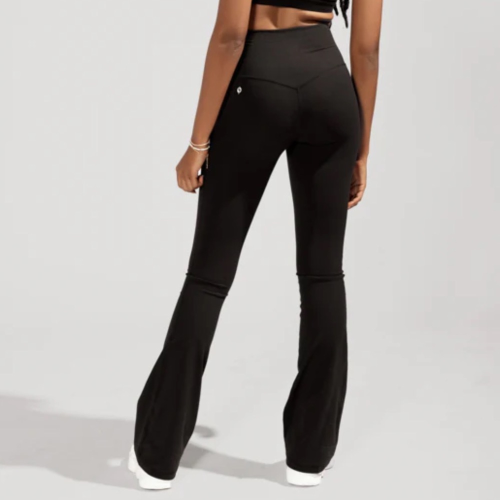 POPFLEX Supersculpt Flared Leggings